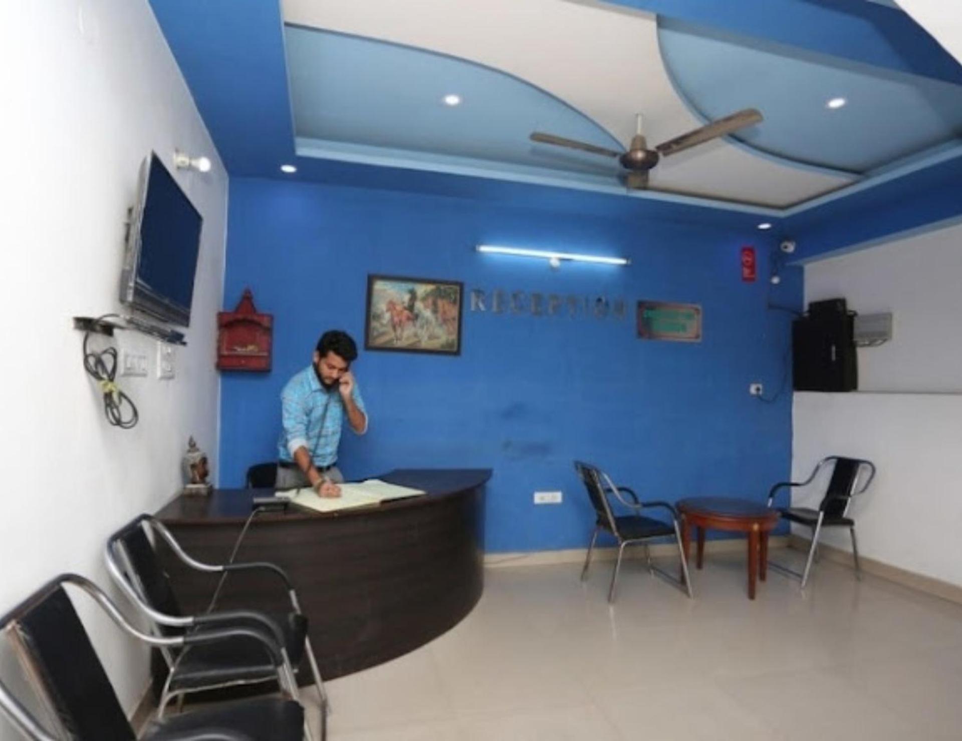 S K Palace , Best In , In Transport Nagar ,budget In