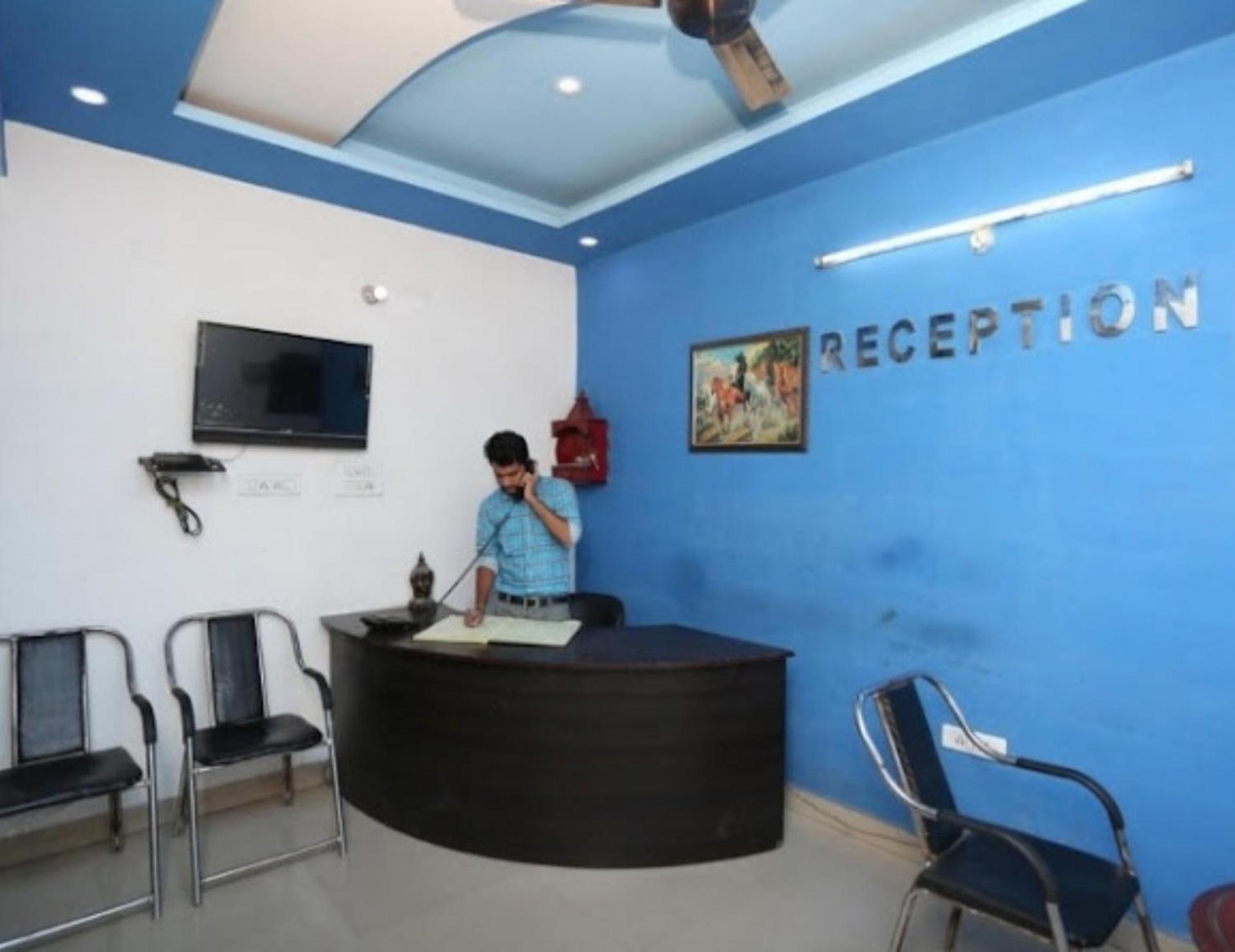 S K Palace , Best In , In Transport Nagar ,budget In 3* Lucknow